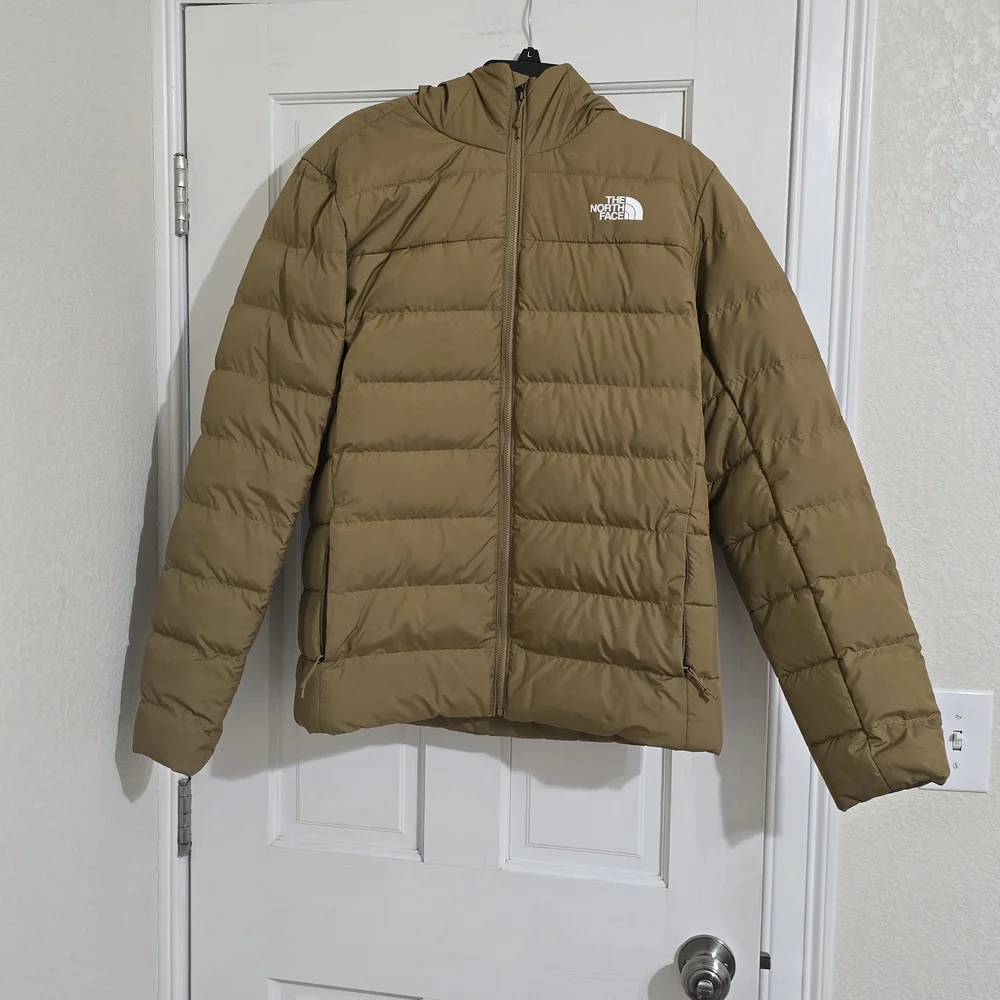 The North Face Men's Tan Puffer Jacket Size M - Picture 4 of 8